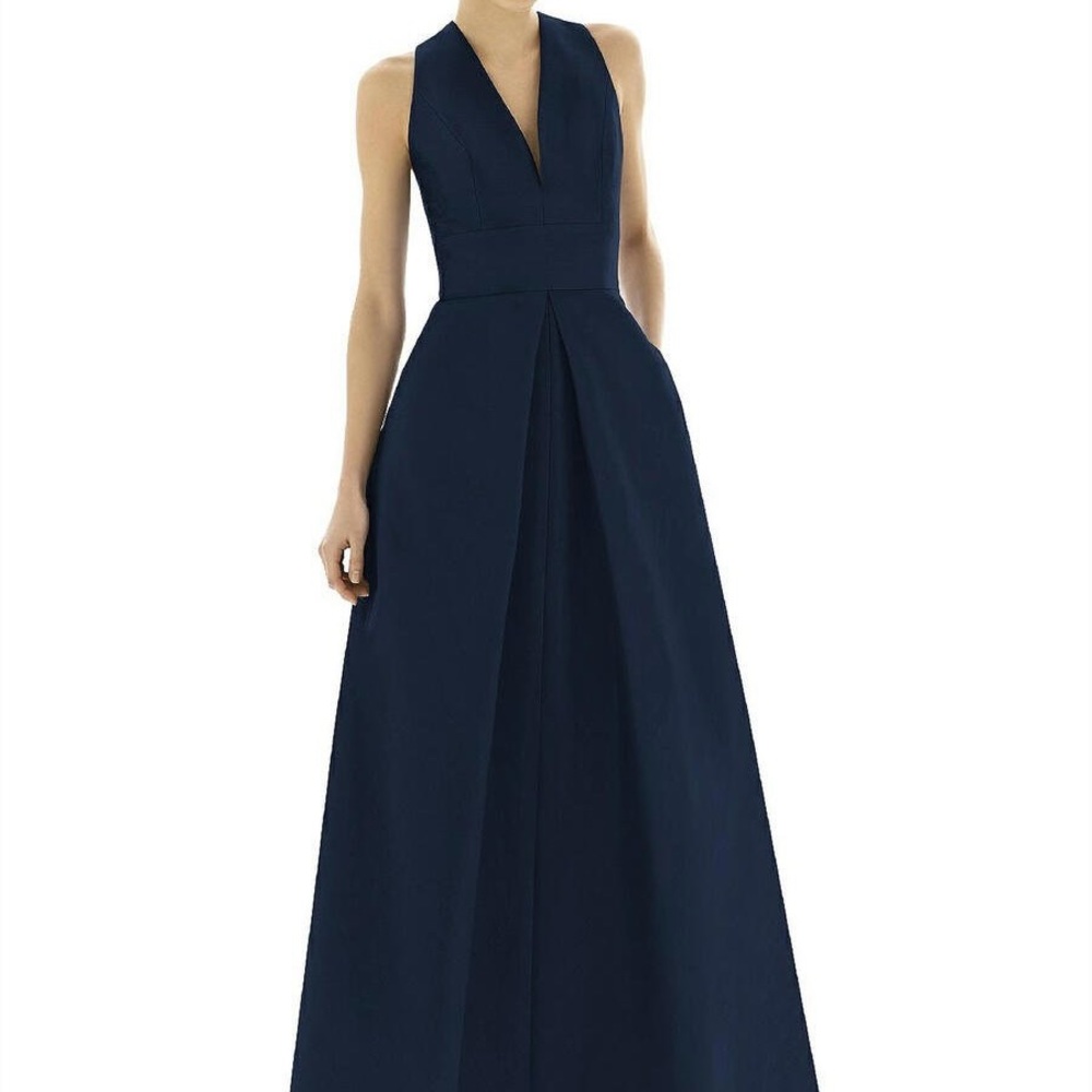 NWT Alfred Sung D611 Black Floor Length Gown Empire Waist in Size 2